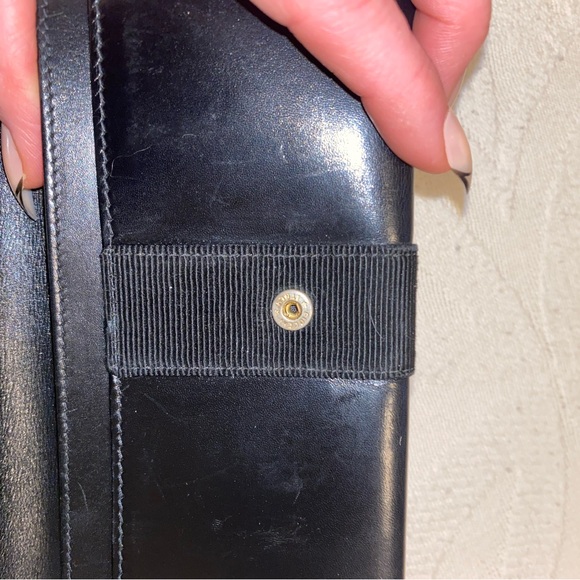 Authentic Vintage Salvatore Ferragamo Wallet - Picture 8 of 15